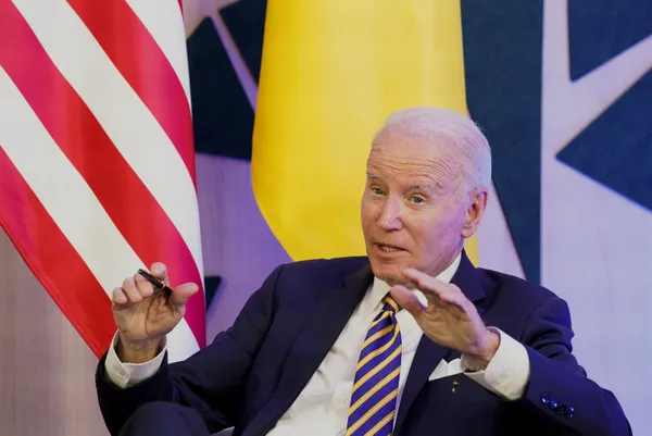 ukrayna-devlet-baskani-volodimir-zelenskiynin-yalniz-pozunun-perde-arkasi-ukrayna-cephesi-bastirdi-nato-rest-c-1689233007468.jpg Ukrayna Devlet Başkanı Volodimir Zelenskiy'nin 'yalnız' pozunun perde arkası: Ukrayna cephesi bastırdı NATO rest çekti-4