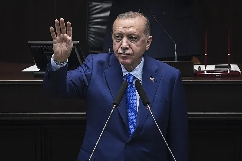 baskan-erdogandan-ak-parti-tbmm-grubunda-onemli-aciklamalar-canli-yayin-1781084826883.jpeg Başkan Erdoğan'dan CHP'ye: Siz bu kafayla sandıkta çok tokat yersiniz | Kurultay savaşına gönderme: Biz taraf değiliz-2