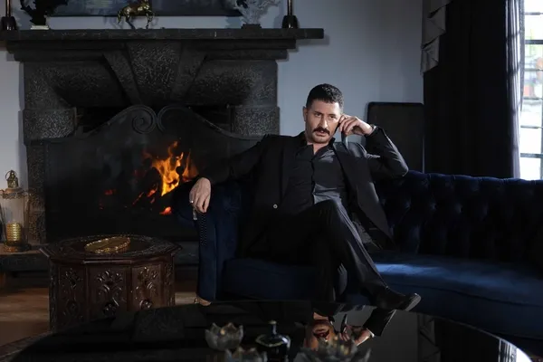 yalniz-kurt-16-bolum-fragmani-nefes-kesti-musluman-ayni-delikten-iki-defa-isirilmaz-1651874978582.jpg Yalnız Kurt 16. bölüm fragmanı nefes kesti: “Müslüman aynı delikten iki defa ısırılmaz”-2