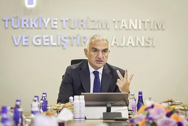 Turizmde Cumhuriyet tarihinin rekoru geliyor! Yıl sonu hedefi belli oldu: 47 milyon turist, 37 milyar dolar gelir-4