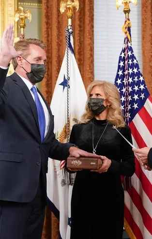 ABD'nin yeni Ankara Büyükelçisi, Biden destekçisi Jeff Flake Türkiye'ye geldi! Takipteyiz...