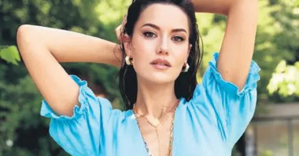 Güzel oyuncu Fahriye Evcen, modada da başrolü kaptı