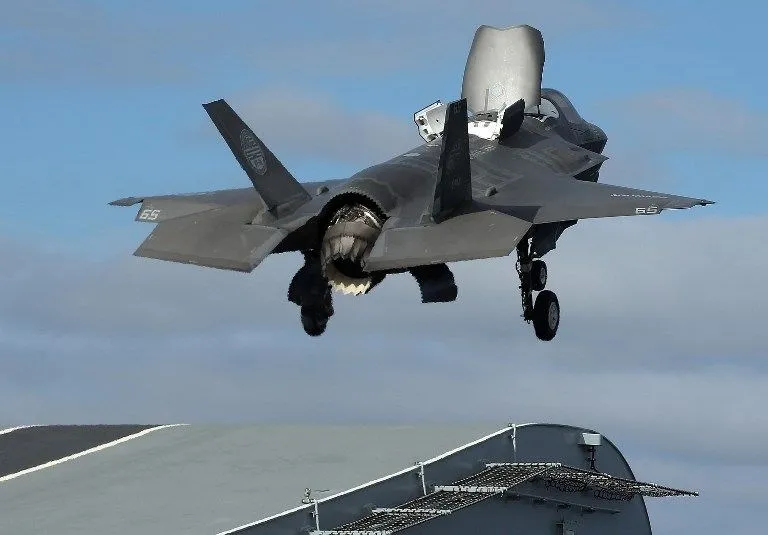 ABD'nin F35 savaş uçağı düştü - 12