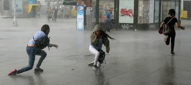 Yağışlı hava İstanbul'u ne zaman terk edecek?