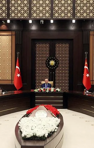 Savunma Sanayii İcra Komitesi Toplantısı Başkan Erdoğan liderliğinde başladı