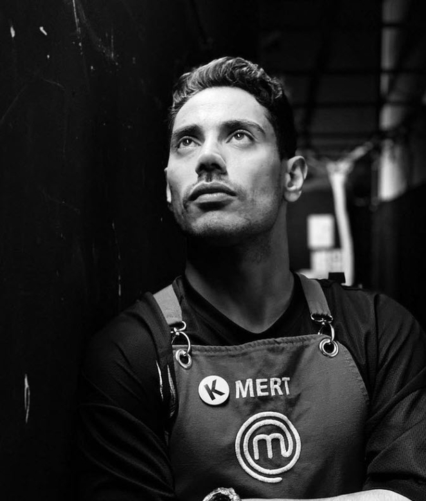 Masterchef Mert 'sizi saymıyorum şefler' dedi bu hamlesi tozu dumana kattı! Mert Yılmaz elendikten sonra bir açıldı kimse tutamıyor-3