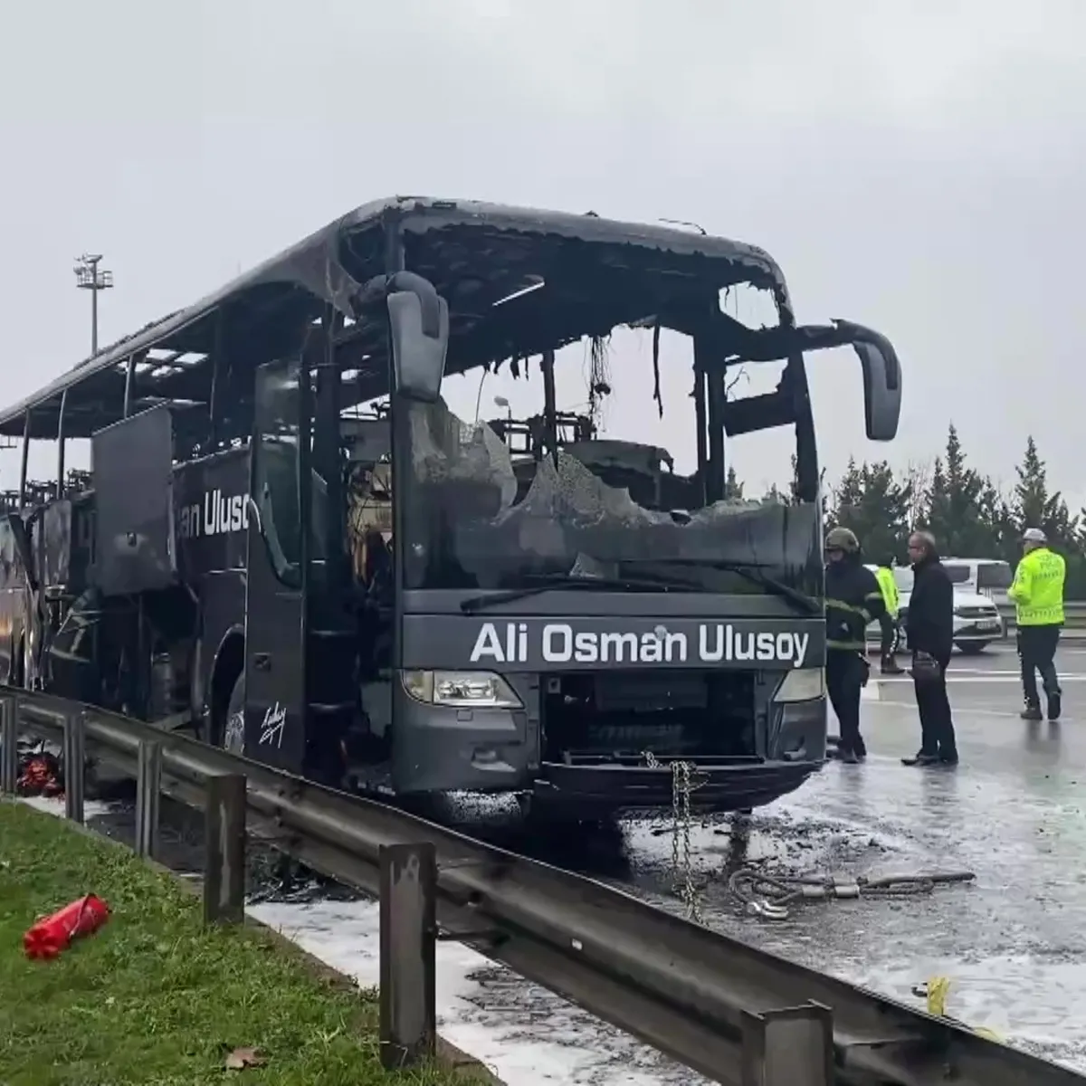 Kocaeli’de yolcu otobüsü yandı