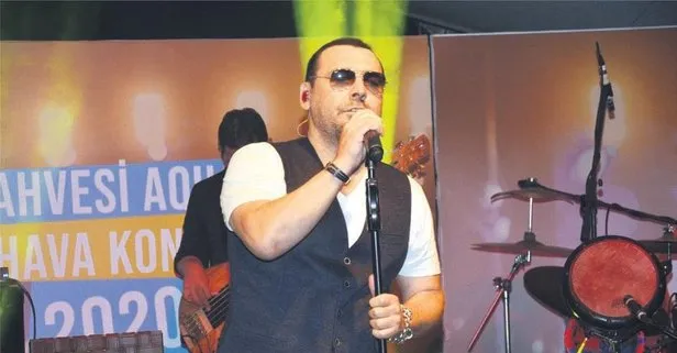 Sahne Yaşar’ın