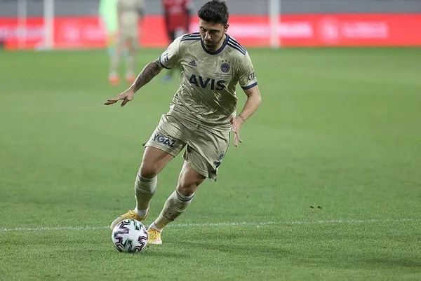 Ozan Tufan çok önemli bir gerçeği aydınlattı! Yerime Sörloth’u aldılar-1