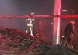 Son dakika: İstanbul'da iki katlı işyeri alevlere teslim oldu