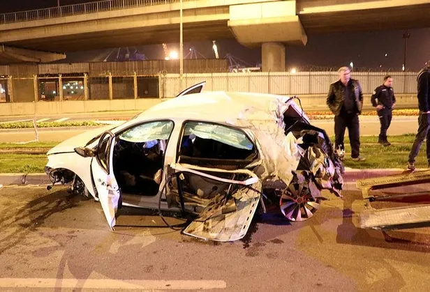Son dakika: İzmir'de trafik kazası: Yaralılar var-1