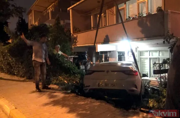 SON DAKİKA: İstanbul Avcılar'da otomobil bahçeye girdi: Dede ve torun 5 dakikayla kurtuldu! Dehşet anları kamerada - 10