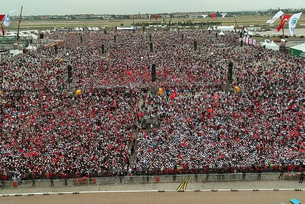 baskan-erdogan-istanbulun-fethinin-569-yili-kutlamalari-ve-millet-bahcesi-ilk-fidan-dikim-toreninden-aciklamal-1653859344750.jpeg Başkan Erdoğan İstanbul'un Fethi'nin 569. Yılı kutlamaları ve Millet Bahçesi ilk fidan dikim töreninden açıklamalarda bulundu-6