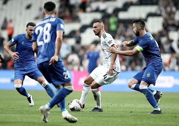 Kartal evinde avantajı kaptı! Beşiktaş 3-1 Tirana (MAÇ SONUCU-ÖZET)-8