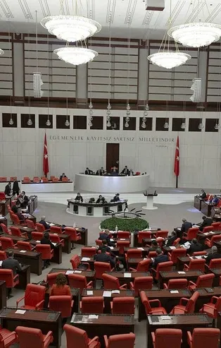 CHP'li milletvekillerinden Meclis'te "trajikomik" önergeler! AK Parti'den açıklama geldi