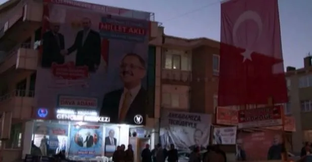 Ankara’da Cumhur İttifakı Seçim Bürosu’na Mansur Yavaş sloganları atıp saldırdılar