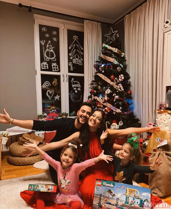 8 yıl önce evlenmişlerdi! Pelin Akil ile Anıl Altan boşanıyor mu? İlk açıklama geldi! İkiz annesi Pelin Akil kafa karıştırdı - 21