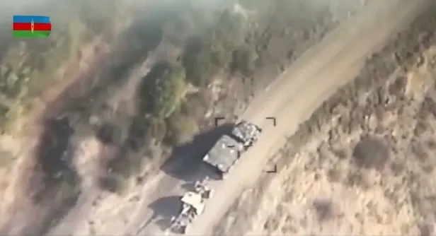 azerbaycanin-kamikaze-dronelari-ermenilere-ait-askeri-araclari-boyle-imha-etti-1601482762271.jpg Azerbaycan'ın kamikaze drone'ları Ermenilere ait askeri araçları böyle imha etti!-2
