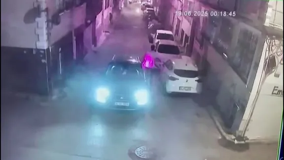 Fatih’te otomobilde cinayet anı kamerada