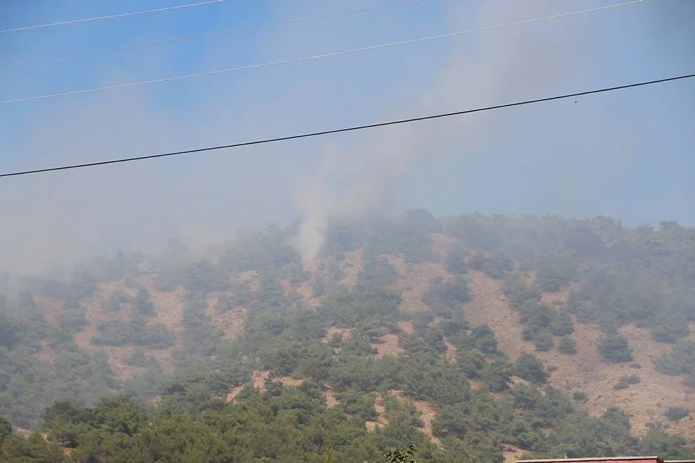 PKK’lı teröristler ormanı yakarak kaçıyor-3