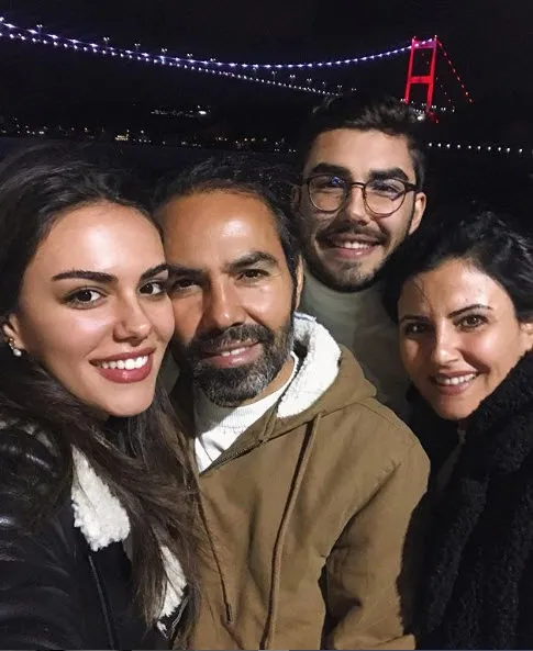 Kimse Bilmez dizisinin setinde Özgü Kaya'nın duygu dolu anları (Kimse Bilmez 17.yeni bölüm fragmanı)-3