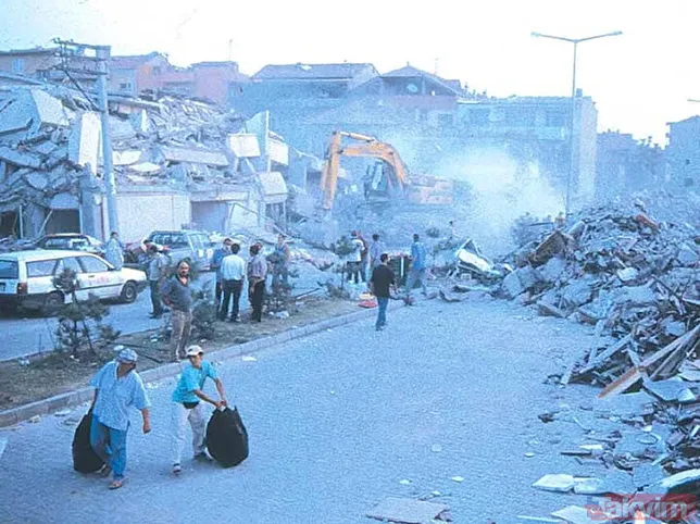 Hükümetin deprem bölgesine ancak 3 gün sonra geldiği 17 Ağustos'un üzerinden 22 yıl geçti