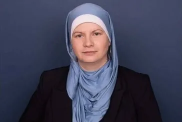 Fransa'da nefret söylemi: Başörtülü vekil hedef gösterildi