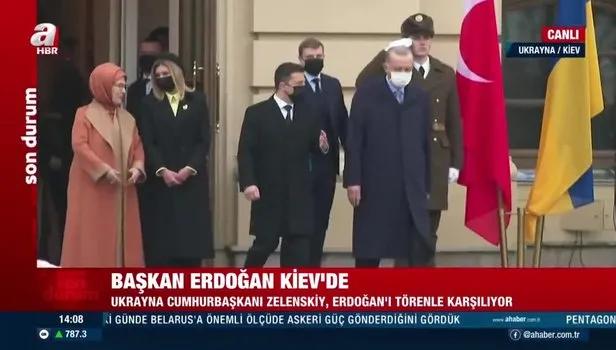 Başkan Erdoğan Ukrayna Devlet Başkanı Vladimir Zelenskiy tarafından resmi törenle karşılandı