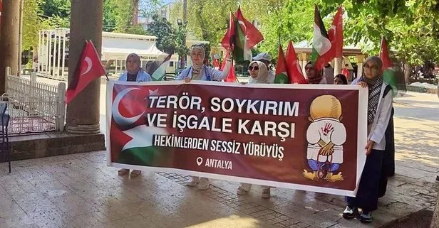 Sağlık çalışanlarından Gazze için sessiz yürüyüş