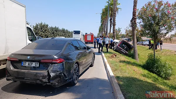 Antalya'da ortalık savaş alanına döndü! Önce 3 araca ardından sivil polis aracına çarptı - 4