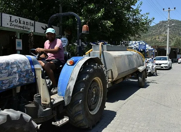 mugla-marmariste-su-krizi-chpli-belediye-sorunu-tankerle-cozmeye-calisiyor-1625930933218.jpeg Muğla Marmaris'te su krizi! CHP'li belediye sorunu tankerle çözmeye çalışıyor...-3