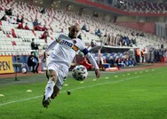 Fenerbahçeden sürpriz hamle! Süper Ligin yıldızı için transfer pazarlığı başladı