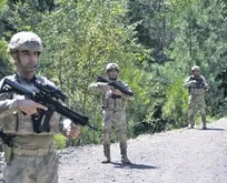 Mehmetçik orman devriyesinde