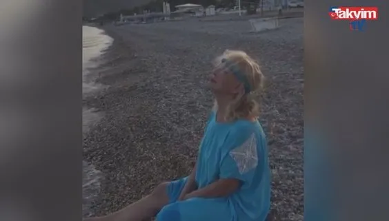 Emel Sayın tatil sezonunu açtı! ''Sadece denizin sesini dinlemek… ve huzur''