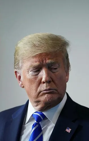 ABD Başkanı Donald Trump'tan Kovid-19 tedavisi için "ışın ya da dezenfektan enjektesi" önerisi