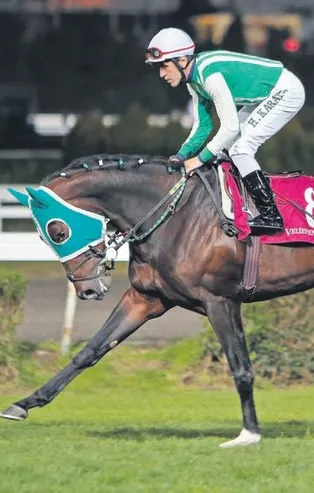 Halis Karataş Dubai’de mahsur kaldı