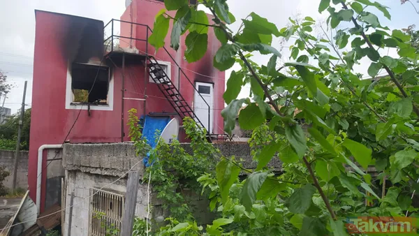 SON DAKİKA: Kafaları karıştıran yangın! Tarsus'ta gizemli kazının yapıldığı evinin yanındaki ev yandı - 1