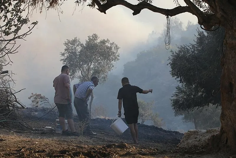 6 UÇAK 8 HELİKOPTER-3