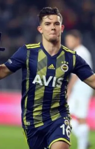 Ferdi Kadıoğlu imza atmalı