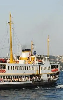 İstanbul'da vapur seferleri yeniden başladı