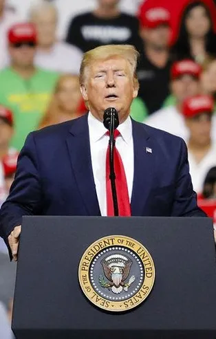 Donald Trump, seçim kampanyasına başladı