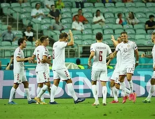 Danimarka yarı finalde!