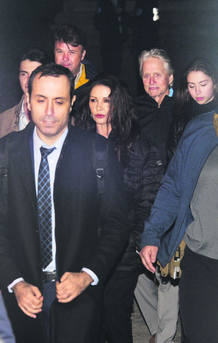 Dünyaca ünlü çift Catherine Zeta Jones ve Michael Douglas'tan Ayasofya turu!  Hayran kaldılar...