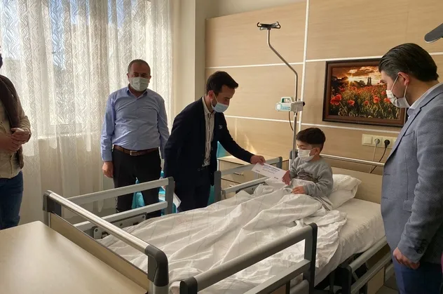 TÜGVA ile UID'den ortak proje: Binlerce çocuk bayramlaşıyor