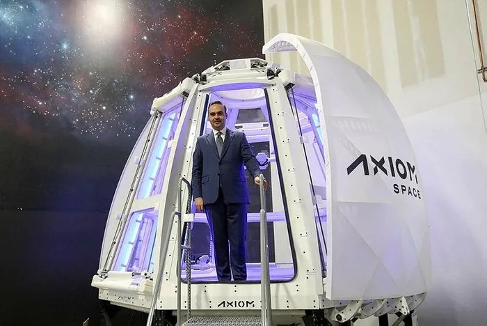 Bakan Kacır, Türkiye'nin insanlı ilk uzay misyonu kapsamında Florida'da gerçekleştirilen fırlatma töreni için gittiği ABD'de, Houston'daki NASA'nın Johnson Uzay Merkezi'ni ziyaret etti