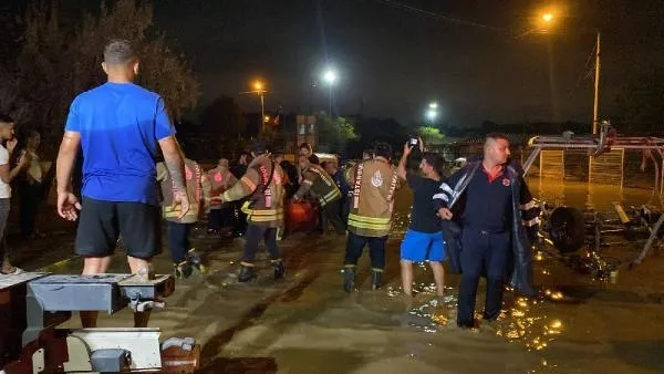 İstanbul'da sel 2 can aldı! Felaketin boyutu gün ağarınca ortaya çıktı: Hasar tespit çalışmaları başladı | Dakika dakika yaşananlar-9