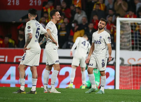 1638347894625.jpg SON DAKİKA! Fenerbahçe'de sol bek arayışı başladı-2