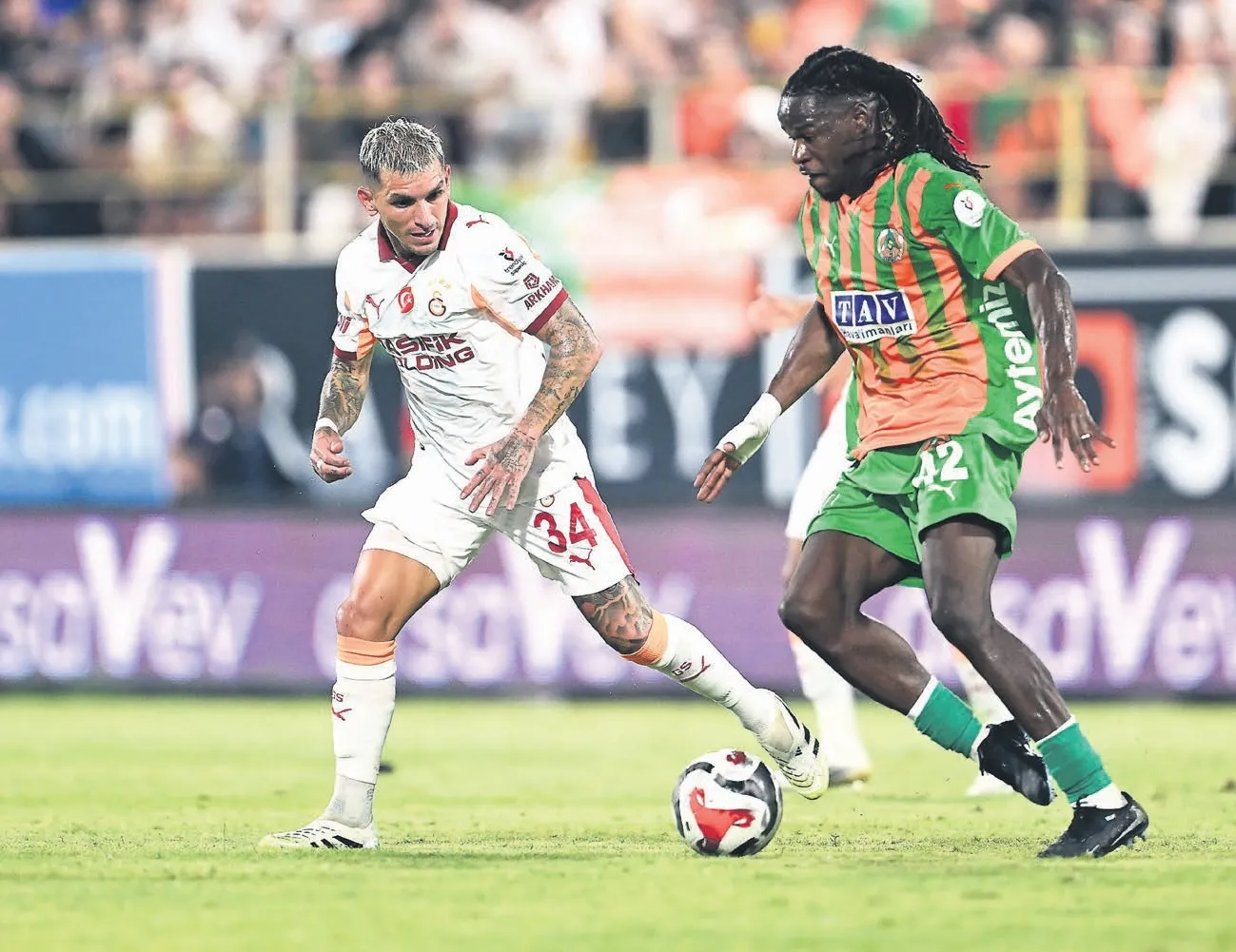 Devre arasında bayılmış!