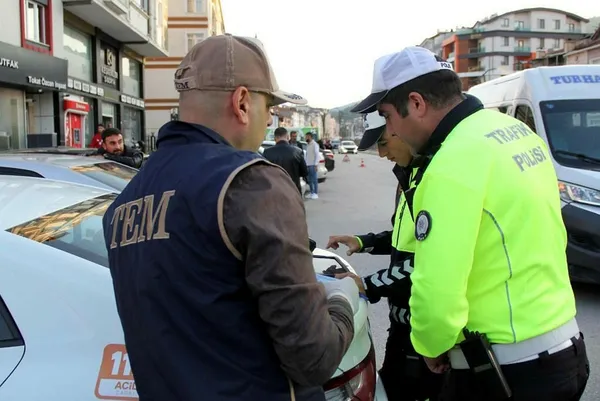 1665403899029.jpg 81 ilde eş zamanlı düzenlendi! Aranan 769 kişi yakalandı-3