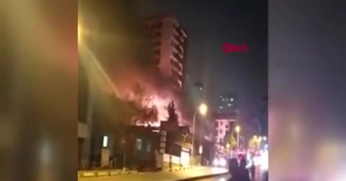 SON DAKİKA: Bağcılar’da gece yarısı korkutan yangın